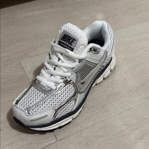 Nike VOMERO 5  White and Metallic Sneakers
